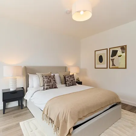 The Tottenham Escape - Lovely 2Bdr Flat With Balcony